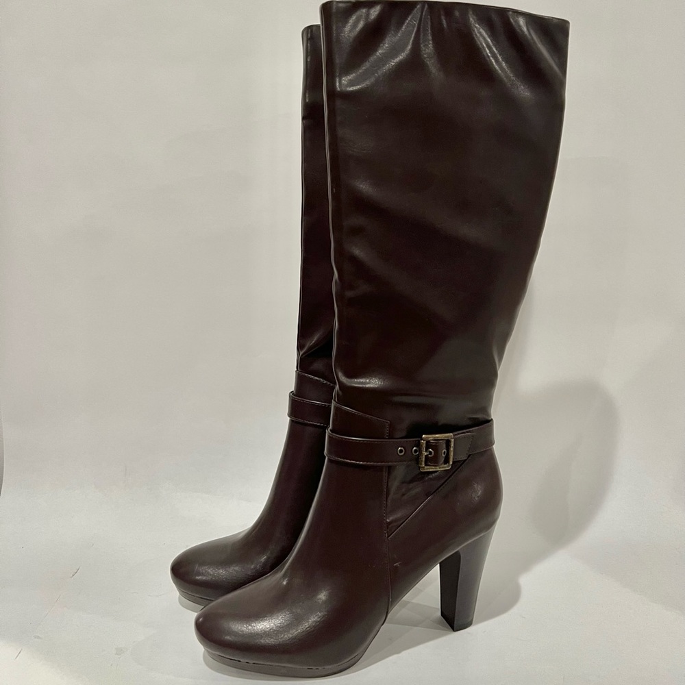 Never worn Worthington Faux leather brown heeled boots sz 10